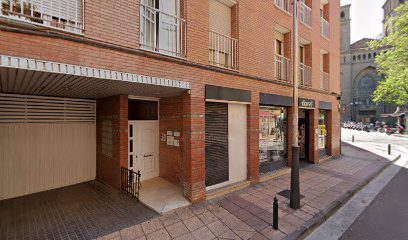ALQUILOTUCASA.COM Alquiler y venta de pisos en Zaragoza C. de San Lorenzo 6 50001 Zaragoza