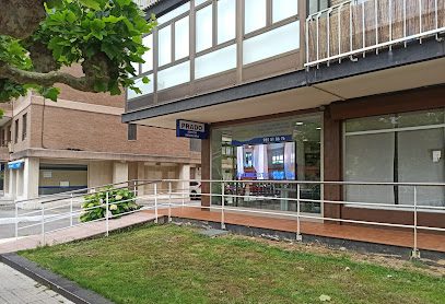 Agencia Inmobiliaria Prado C. Alcalde Luis Treillard 4 33405 Salinas Asturias