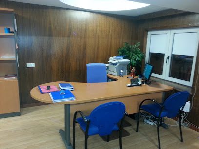 Agora Inmobiliaria C. del Santuario 3 47002 Valladolid