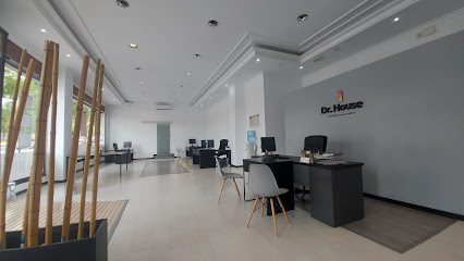DR.HOUSE Av. de Carlos Haya 186 29010 Malaga