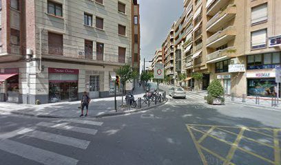 Domus Inmobiliaria C. Zaragoza 12 22002 Huesca