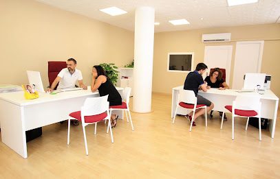 FINQUES GIRO Av. del Tancat de la Plana 2 LOCAL 2 43700 El Vendrell Tarragona