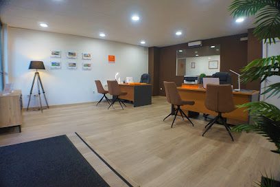 FINQUES MOIXERO CERDANYA Avinguda de Catalunya 47 17520 Puigcerda Girona