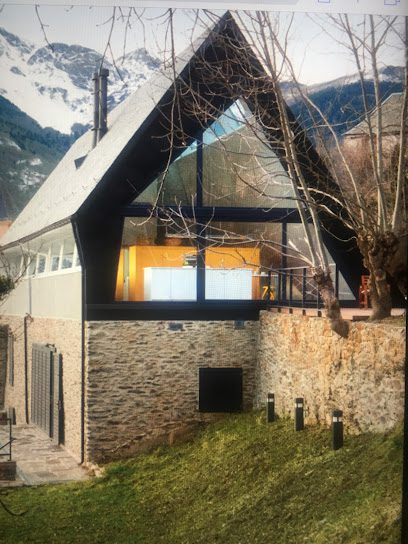Gestion Inmobiliaria los Berrocales C. de la Marquesa de Casa Lopez 21 28470 Cercedilla Madrid