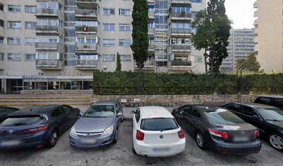 Grupo Gm Real Estate C. Condesa de Venadito 6 28027 Madrid