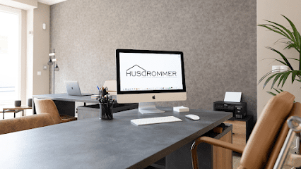 HUSDROMMER Servicios inmobiliarios y financieros Carrer Pintor Gumbau 11 Bajo 3 D 12540 Villarreal Castellon