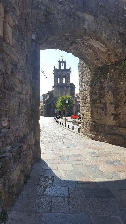 INMOBILIARIA ABINMO Pl. del Ayuntamiento 18 33860 Salas Asturias