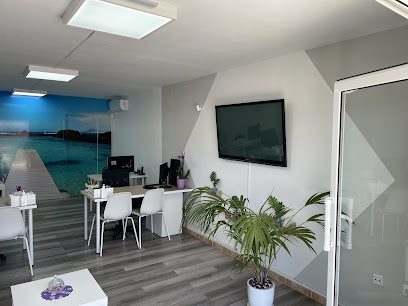 Inmobiliaria Ajana Home S.L. C. Alcalde Juan Evora Suarez 19 7 35610 Castillo Caleta de Fuste Las Palmas