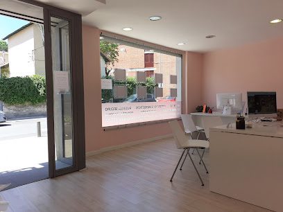 Inmobiliaria Casa Real Guadarrama C. del Dos de Mayo 17 28440 Guadarrama Madrid