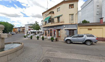 Inmobiliaria Finsercasa 10480 Calle Naranjos 3 bajo 10480 Madrigal de la Vera Caceres