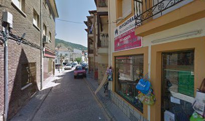 Inmobiliaria Inmoadrada Av. de Castilla y Leon 15 05430 La Adrada Avila