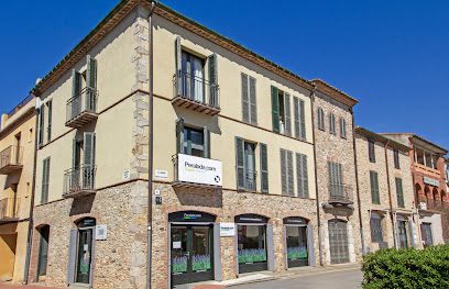 Peralada.com Carrer Requesens 1 17491 Peralada Girona