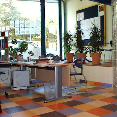 Siete Aguas Inmobiliaria SL calle Victorino Sanchez y Trinidad balaguer no 5 46392 Valencia