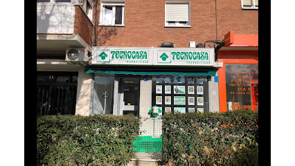 Tecnocasa Agencia Inmobiliaria C. del Camino de los Vinateros 81 piso 0 28030 Madrid