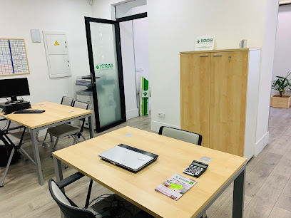 Tecnocasa C. de Lope de Haro 15 local 1 28039 Madrid