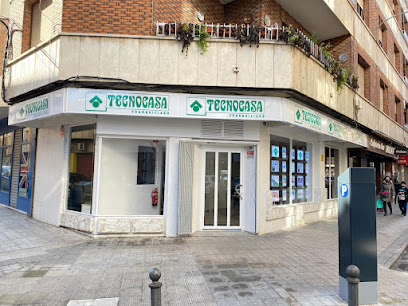 Tecnocasa agencia inmobiliaria C. Moreria 7 Local 1 13002 Ciudad Real